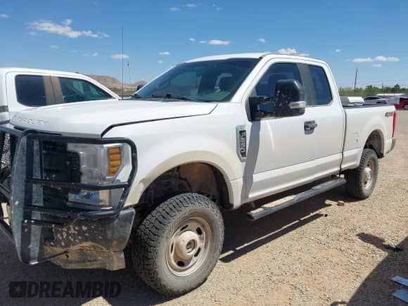 2019 Ford F-250 XL z VIN 1FT7X2B69KED14002, wystawiony jako IAAI lot #43143391 z przebiegiem 174 499 mil mil oraz . Historia ofert i sprzedaży dostępna na DreamBid. Obrazek 14.