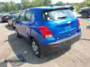 2015 Chevrolet Trax LS z VIN KL7CJKSB6FB057544, wystawiony jako IAAI lot #42993725 z przebiegiem 41 360 mil mil oraz . Historia ofert i sprzedaży dostępna na DreamBid. Obrazek 3.