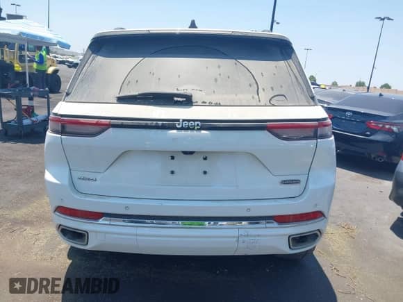 2023 Jeep Grand Cherokee Overland z VIN 1C4RJHDG8PC560416, wystawiony jako IAAI lot #42746164 z przebiegiem 16 237 mil mil oraz . Historia ofert i sprzedaży dostępna na DreamBid. Obrazek 17.