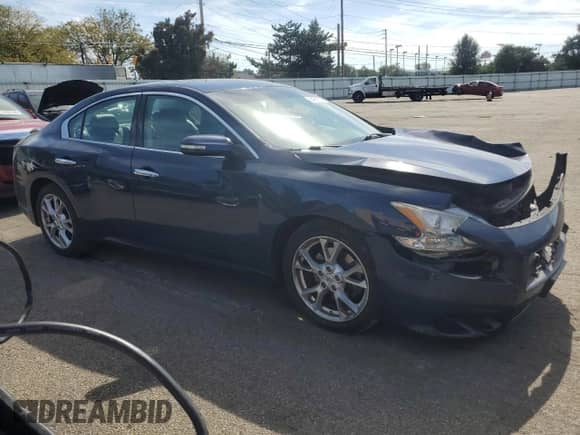 2014 Nissan Maxima SV with VIN 1N4AA5AP1EC471614, listed as a Copart auction lot 84806125 with 74,303 mi miles and Salvage title. Bid and sale history available at DreamBid. Image 4.