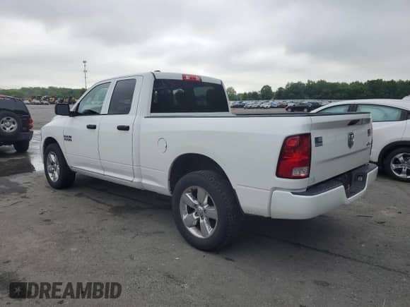2018 Ram 1500 Tradesman z VIN 1C6RR7FG5JS327677, wystawiony jako Copart lot #58159515 z przebiegiem 76 916 mil mil oraz Szkoda całkowita • Salvage title. Historia ofert i sprzedaży dostępna na DreamBid. Obrazek 2.