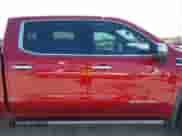 2019 GMC Sierra 1500 Denali z VIN 1GTU9FEL0KZ291790, wystawiony jako IAAI lot #43187557 z przebiegiem 80 187 mil mil oraz . Historia ofert i sprzedaży dostępna na DreamBid. Obrazek 13.