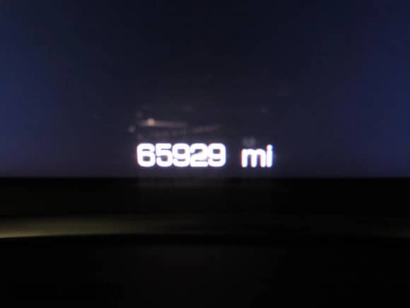 2023 Chevrolet Equinox LT z VIN 3GNAXJEG7PL254188, wystawiony jako Copart lot #69121735 z przebiegiem 65 929 mil mil oraz Czysty tytuł • Clean title. Historia ofert i sprzedaży dostępna na DreamBid. Obrazek 8.