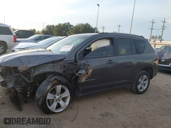2017 Jeep Compass Sport с VIN 1C4NJCBA0HD146641, выставлен на аукционе IAAI как лот 41091501 с пробегом Не указан миль и . История ставок и продаж доступна на DreamBid. Изображение 13.