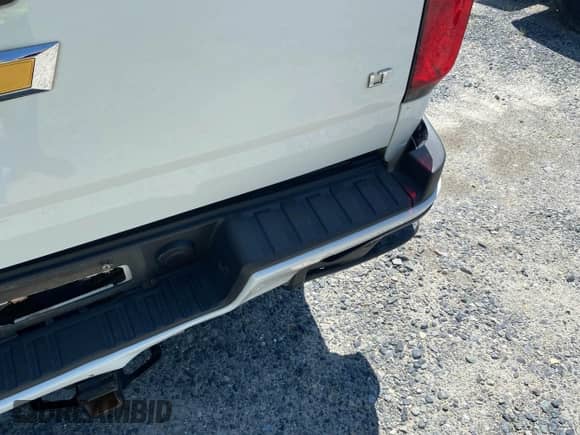 2020 Chevrolet Colorado 2WD LT with VIN 1GCGSCEN3L1204465, listed as a IAAI auction lot 42826225 with 172,230 mi miles and . Bid and sale history available at DreamBid. Image 6.