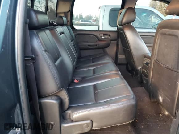 2010 GMC Sierra 1500 SLT z VIN 3GTRKWE23AG219711, wystawiony jako Copart lot #82776894 z przebiegiem 112 675 mil mil oraz Szkoda całkowita • Salvage title. Historia ofert i sprzedaży dostępna na DreamBid. Obrazek 10.