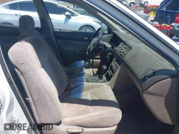 1994 Honda Accord LX z VIN 1HGCE1823RA006801, wystawiony jako IAAI lot #42396017 z przebiegiem 263 415 mil mil oraz . Historia ofert i sprzedaży dostępna na DreamBid. Obrazek 5.