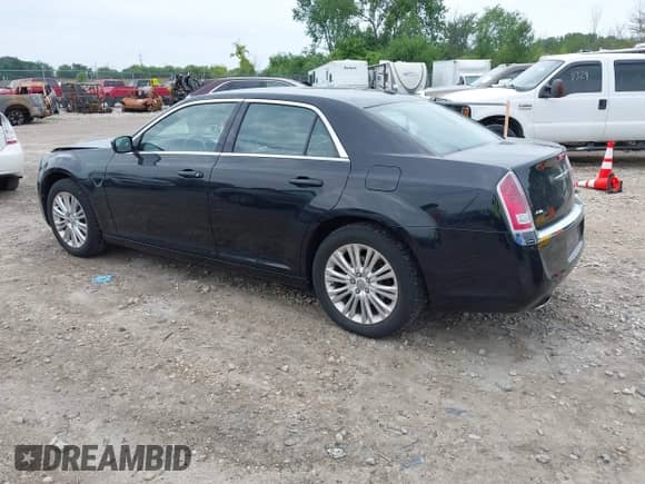 2014 Chrysler 300 с VIN 2C3CCARG4EH217892, выставлен на аукционе IAAI как лот 42788576 с пробегом 111 383 миль миль и . История ставок и продаж доступна на DreamBid. Изображение 3.