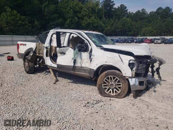 2019 Ford F-250 XL with VIN 1FT7W2BT6KEE82267, listed as a Copart auction lot 61952335 with Not provided miles and Salvage title. Bid and sale history available at DreamBid. Image 4.