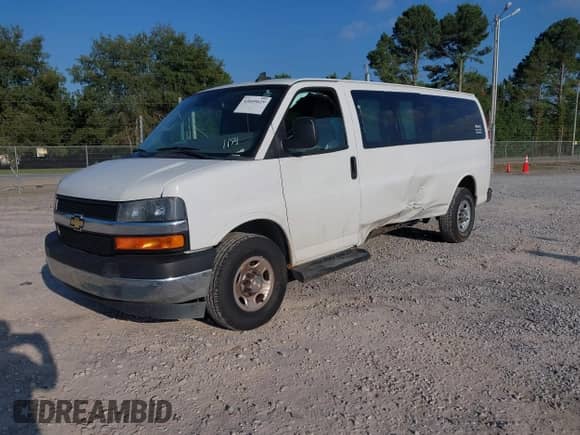 2020 Chevrolet Express Passenger LT с VIN 1GAZGPFG5L1173214, выставлен на аукционе IAAI как лот 43059629 с пробегом 109 145 миль миль и . История ставок и продаж доступна на DreamBid. Изображение 17.