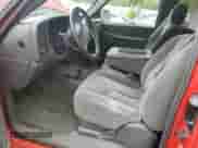 2004 Chevrolet Silverado 1500 Z71 z VIN 1GCEK19V54E100334, wystawiony jako Copart lot #56367365 z przebiegiem 145 600 mil mil oraz Szkoda całkowita • Salvage title. Historia ofert i sprzedaży dostępna na DreamBid. Obrazek 7.