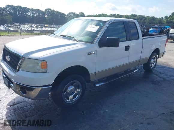 2007 Ford F-150 XL с VIN 1FTPX12V57FA95008, выставлен на аукционе IAAI как лот 42764373 с пробегом 205 172 миль миль и . История ставок и продаж доступна на DreamBid. Изображение 2.