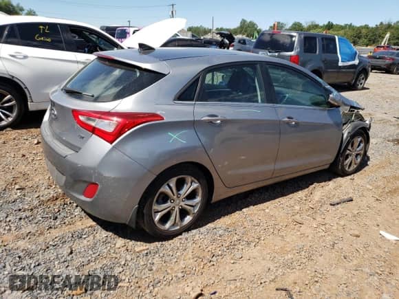 2015 Hyundai Elantra с VIN KMHD35LH5FU236406, выставлен на аукционе Copart как лот 67925665 с пробегом 74 804 миль миль и Списание • Salvage title. История ставок и продаж доступна на DreamBid. Изображение 3.