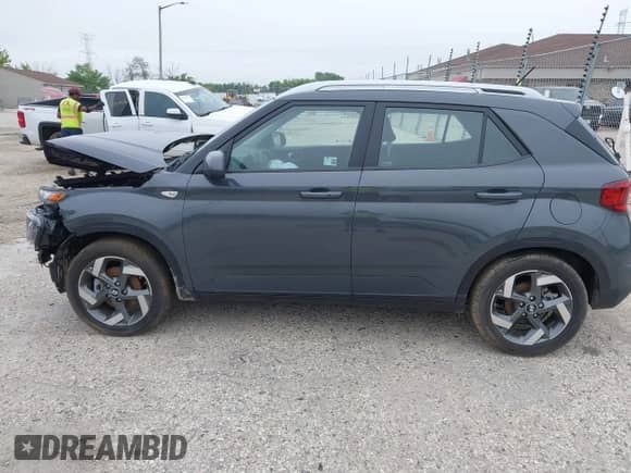 2024 Hyundai Venue SEL с VIN KMHRC8A3XRU295244, выставлен на аукционе IAAI как лот 42591081 с пробегом 8 183 миль миль и . История ставок и продаж доступна на DreamBid. Изображение 14.