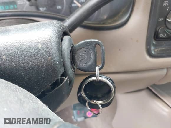 2002 Chevrolet Silverado 2500HD LS with VIN 1GCHK23U92F249212, listed as a IAAI auction lot 43455955 with 255,416 mi miles and . Bid and sale history available at DreamBid. Image 11.