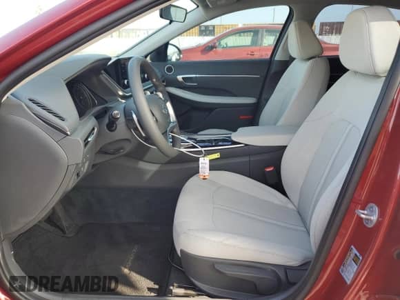 2023 Hyundai Sonata Blue с VIN KMHL24JJ5PA062015, выставлен на аукционе Copart как лот 84816945 с пробегом 9 478 миль миль и Списание • Salvage title. История ставок и продаж доступна на DreamBid. Изображение 7.