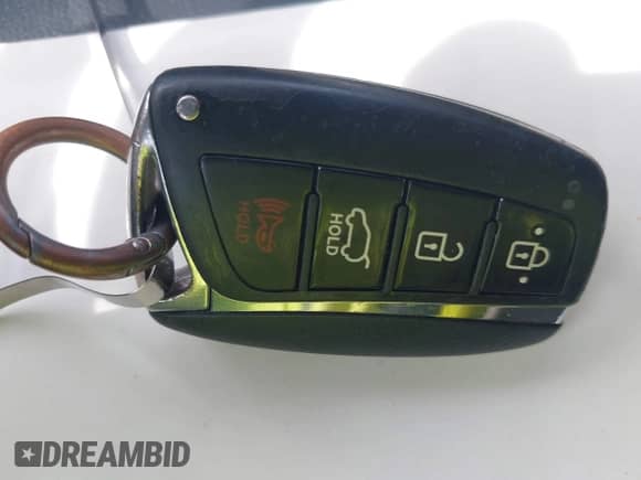 2014 Hyundai Santa Fe z VIN 5XYZUDLB3EG228902, wystawiony jako IAAI lot #43337015 z przebiegiem 109 402 mil mil oraz . Historia ofert i sprzedaży dostępna na DreamBid. Obrazek 11.