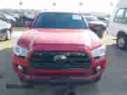 2020 Toyota Tacoma SR5 z VIN 3TMBZ5DN1LM024276, wystawiony jako IAAI lot #41454565 z przebiegiem 76 461 mil mil oraz . Historia ofert i sprzedaży dostępna na DreamBid. Obrazek 13.