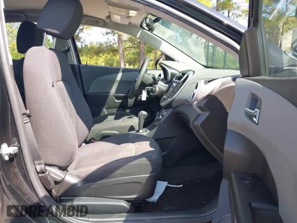 2020 Chevrolet Sonic LT with VIN 1G1JD5SB4L4104713, listed as a IAAI auction lot 43181661 with 38,453 mi miles and . Bid and sale history available at DreamBid. Image 5.