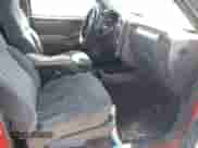 2002 Chevrolet Blazer LS с VIN 1GNCS18W22K123173, выставлен на аукционе IAAI как лот 42676108 с пробегом 184 697 миль миль и . История ставок и продаж доступна на DreamBid. Изображение 5.