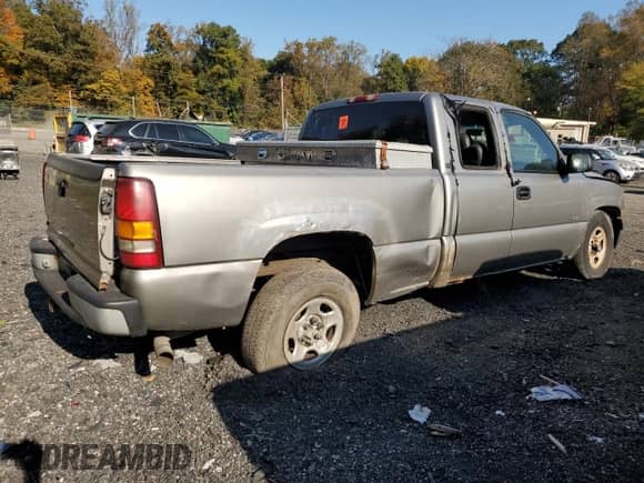 2000 Chevrolet Silverado 1500 LS с VIN 2GCEC19W3Y1396841, выставлен на аукционе Copart как лот 87105995 с пробегом Не указан миль и Списание • Salvage title. История ставок и продаж доступна на DreamBid. Изображение 3.