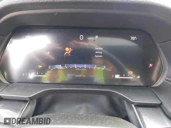 2022 Jeep Grand Cherokee Laredo z VIN 1C4RJHAG9N8582753, wystawiony jako IAAI lot #42535158 z przebiegiem 30 997 mil mil oraz . Historia ofert i sprzedaży dostępna na DreamBid. Obrazek 7.