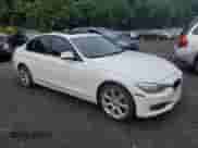 2015 BMW 3 Series 328i xDrive с VIN WBA3B5C58FF960049, выставлен на аукционе Copart как лот 67324665 с пробегом 218 332 миль миль и Чистый • Clean title. История ставок и продаж доступна на DreamBid. Изображение 4.