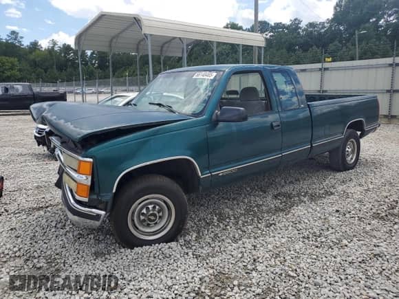 1998 Chevrolet Silverado 2500 z VIN 1GCGC29R2WE121496, wystawiony jako Copart lot #66140465 z przebiegiem 336 305 mil mil oraz Szkoda całkowita • Salvage title. Historia ofert i sprzedaży dostępna na DreamBid. Obrazek 1.