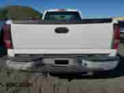 2005 Chevrolet Silverado 1500 z VIN 1GCEC14V85Z152121, wystawiony jako Copart lot #49005945 z przebiegiem 323 251 mil mil oraz Szkoda całkowita • Salvage title. Historia ofert i sprzedaży dostępna na DreamBid. Obrazek 6.