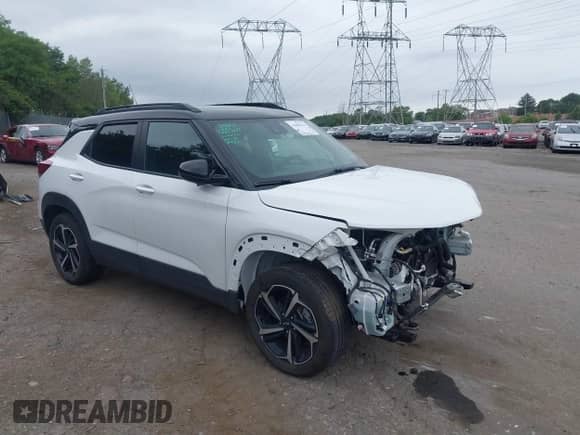2023 Chevrolet TrailBlazer RS z VIN KL79MUSL4PB188477, wystawiony jako IAAI lot #43009378 z przebiegiem 17 456 mil mil oraz . Historia ofert i sprzedaży dostępna na DreamBid. Obrazek 20.