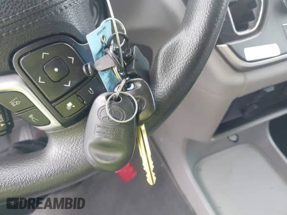 2020 Toyota Sienna LE with VIN 5TDKZ3DC6LS030934, listed as a IAAI auction lot 43066835 with 173,707 mi miles and . Bid and sale history available at DreamBid. Image 11.