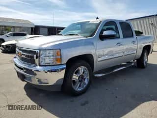 2013 Chevrolet Silverado 1500 LT с VIN 3GCPCSE05DG379573, выставлен на аукционе Copart как лот 66956545 с пробегом 171 051 миль миль и Списание • Salvage title. История ставок и продаж доступна на DreamBid. Изображение 1.