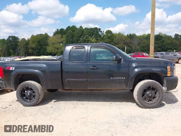 2011 Chevrolet Silverado 1500 LTZ с VIN 1GCRKTE31BZ342108, выставлен на аукционе IAAI как лот 43281319 с пробегом 250 134 миль миль и . История ставок и продаж доступна на DreamBid. Изображение 13.