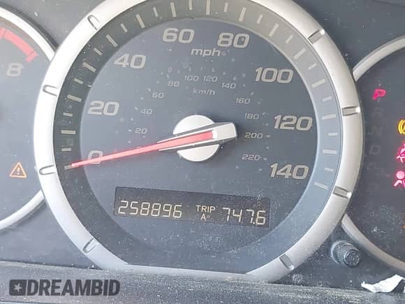 2006 Honda Pilot EX-L z VIN 2HKYF18566H508394, wystawiony jako IAAI lot #43119896 z przebiegiem 258 896 mil mil oraz . Historia ofert i sprzedaży dostępna na DreamBid. Obrazek 7.