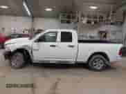 2018 Ram 1500 Express с VIN 1C6RR7FT5JS221341, выставлен на аукционе IAAI как лот 42496776 с пробегом 87 421 миль миль и . История ставок и продаж доступна на DreamBid. Изображение 15.