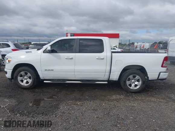 2019 Ram 1500 Big Horn z VIN 1C6RREFT4KN819859, wystawiony jako IAAI lot #43292595 z przebiegiem 88 477 mil mil oraz . Historia ofert i sprzedaży dostępna na DreamBid. Obrazek 15.