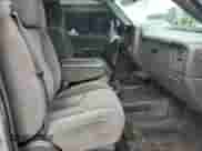 2005 Chevrolet Silverado 3500 z VIN 1GBHK39U65E184282, wystawiony jako Copart lot #80160925 z przebiegiem 283 383 mil mil oraz Nie do naprawy • Non repairable. Historia ofert i sprzedaży dostępna na DreamBid. Obrazek 5.