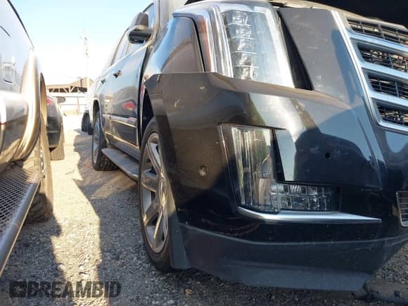 2018 Cadillac Escalade Luxury with VIN 1GYS3BKJXJR394373, listed as a IAAI auction lot 43247859 with 126,539 mi miles and . Bid and sale history available at DreamBid. Image 22.