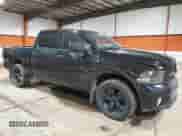 2022 Ram 1500 Tradesman z VIN 1C6RR7KT7NS241571, wystawiony jako Copart lot #64835725 z przebiegiem 97 939 mil mil oraz Szkoda całkowita • Salvage title. Historia ofert i sprzedaży dostępna na DreamBid. Obrazek 4.