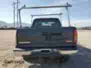 2005 GMC Sierra 1500 SLT z VIN 1GTEK19B85E181837, wystawiony jako Copart lot #58852935 z przebiegiem 139 305 mil mil oraz Szkoda całkowita • Salvage title. Historia ofert i sprzedaży dostępna na DreamBid. Obrazek 6.
