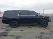 2018 Chevrolet Suburban LT z VIN 1GNSKHKC7JR324821, wystawiony jako IAAI lot #43182054 z przebiegiem 119 600 mil mil oraz . Historia ofert i sprzedaży dostępna na DreamBid. Obrazek 14.
