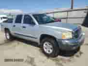 2005 Dodge Dakota SLT with VIN 1D7HW48N85S342452, listed as a Copart auction lot 70287975 with 165,543 mi miles and Clean title. Bid and sale history available at DreamBid. Image 4.