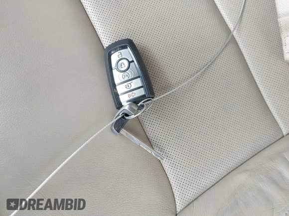 2020 Ford Explorer Limited z VIN 1FMSK8FHXLGC78054, wystawiony jako IAAI lot #43033258 z przebiegiem 92 166 mil mil oraz . Historia ofert i sprzedaży dostępna na DreamBid. Obrazek 11.