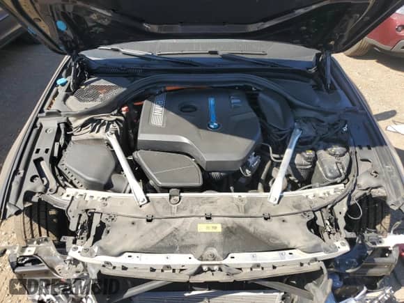 2019 BMW 5 Series 530e xDrive z VIN WBAJB1C54KB376992, wystawiony jako Copart lot #81515765 z przebiegiem 37 537 mil mil oraz Szkoda całkowita • Salvage title. Historia ofert i sprzedaży dostępna na DreamBid. Obrazek 11.