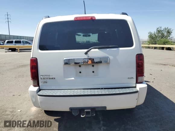2007 Dodge Nitro R/T with VIN 1D8GT58637W723443, listed as a Copart auction lot 61571965 with 217,977 mi miles and Salvage title. Bid and sale history available at DreamBid. Image 6.