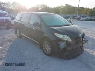 2011 Toyota Sienna XLE AAS with VIN 5TDYK3DC5BS029738, listed as a IAAI auction lot 43070508 with 193,936 mi miles and . Bid and sale history available at DreamBid. Image 1.