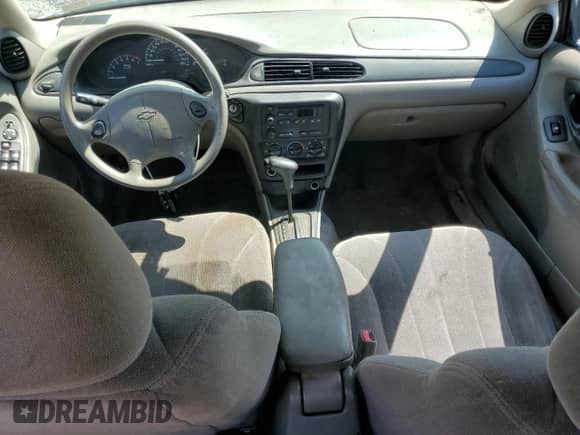 2005 Chevrolet Malibu Classic z VIN 1G1ND52F95M172884, wystawiony jako Copart lot #69200095 z przebiegiem 222 354 mil mil oraz Szkoda całkowita • Salvage title. Historia ofert i sprzedaży dostępna na DreamBid. Obrazek 8.