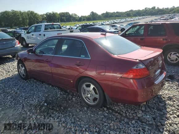 2006 Honda Accord z VIN JHMCN36406C002931, wystawiony jako Copart lot #62480715 z przebiegiem 285 931 mil mil oraz Szkoda całkowita • Salvage title. Historia ofert i sprzedaży dostępna na DreamBid. Obrazek 2.