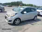 2013 Chevrolet Spark LS z VIN KL8CA6S95DC517784, wystawiony jako IAAI lot #42555463 z przebiegiem 71 065 mil mil oraz . Historia ofert i sprzedaży dostępna na DreamBid. Obrazek 2.