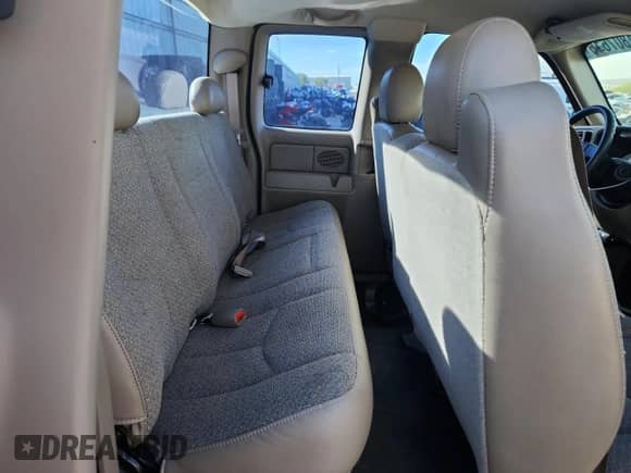 2005 Chevrolet Silverado 1500 Work Truck z VIN 1GCEC19X15Z274555, wystawiony jako Copart lot #81807615 z przebiegiem 88 801 mil mil oraz Szkoda całkowita • Salvage title. Historia ofert i sprzedaży dostępna na DreamBid. Obrazek 10.